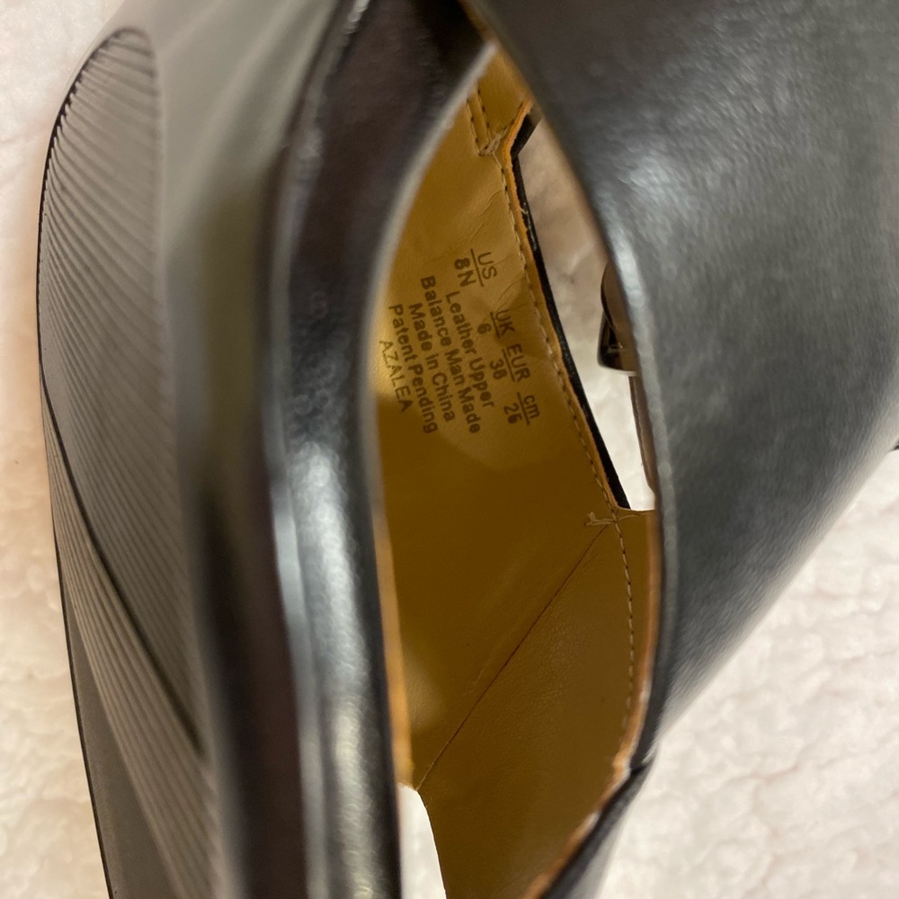 Woman’s Naturalizer Dress Shoes, Black, Size 8 Narrow - Picture 9 of 9